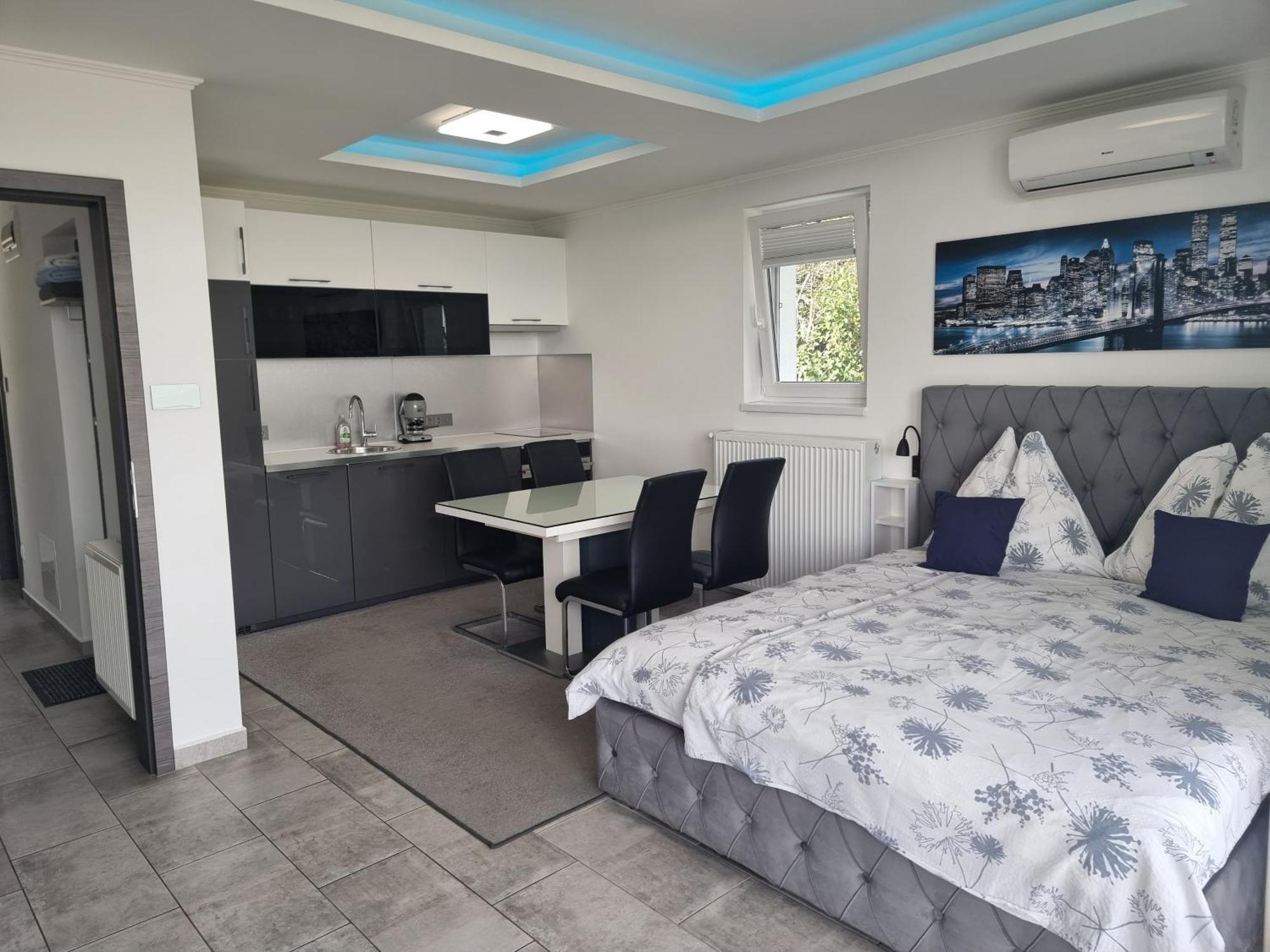 Lakeview Apartments Balatonfuered Экстерьер фото