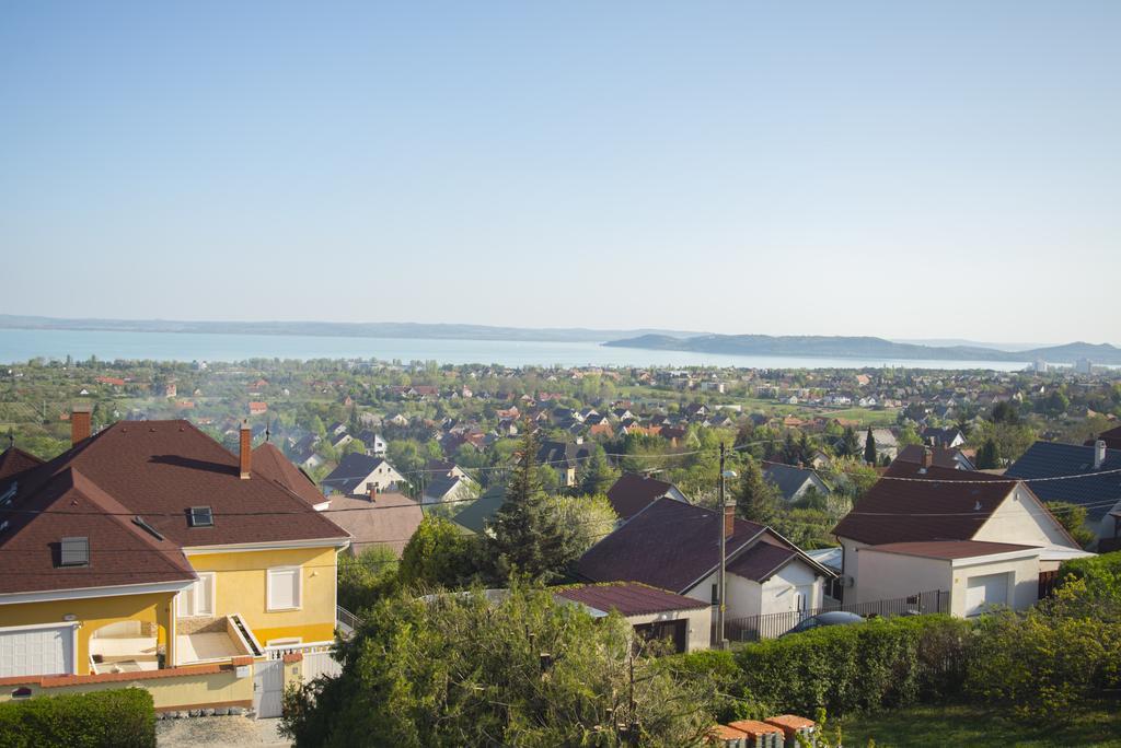 Lakeview Apartments Balatonfuered Экстерьер фото